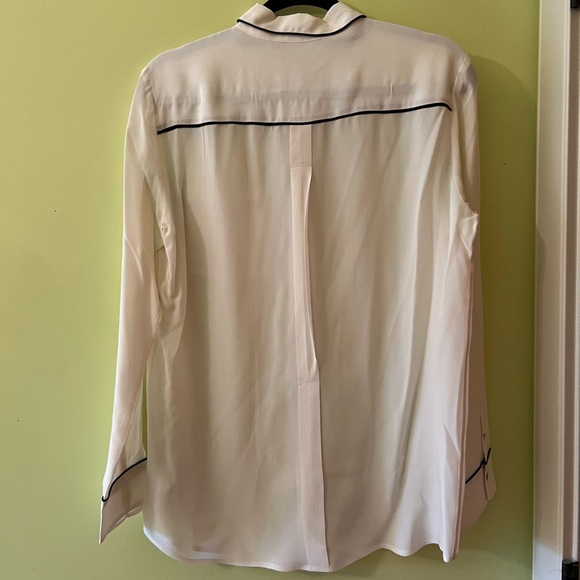 Aritizia Talula Babaton Collared Silk Shirt - Picture 4 of 5